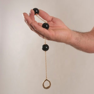 anal-jewelry-man-balls-resine-gold-chain