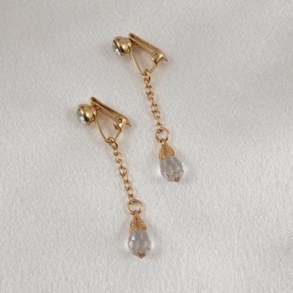 clip-labia-vulva-woman-pendant-crystal