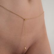 Flight backside waist chain gold