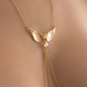 Nippelschmuck-brustkette-vogel-gold-sexy-frau