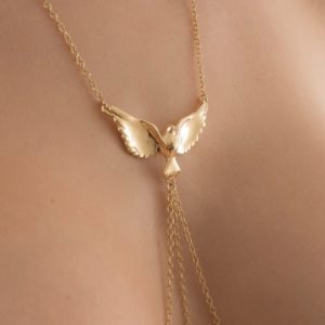 Collar-pechos-joya-intima-paloma-cadenas-oro