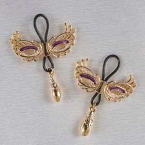 brustwarzenschmuck-maske-schöpfer-Frankreich-luxus-partei