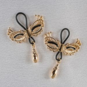 brustwarzenschmuck-maske-schöpfer-Frankreich-luxus-partei
