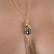 collar-breast-nipple-sensual-chains-gold-woman