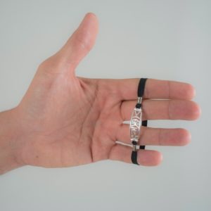 bracelet-verge-ajustable-bijou-hieroglyphe-argent