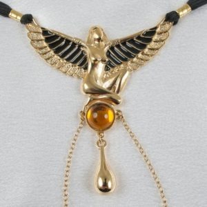 string-sex-woman-goddess-isis-gold
