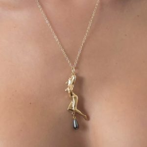 erotic-pendant-nude-woman-jewel