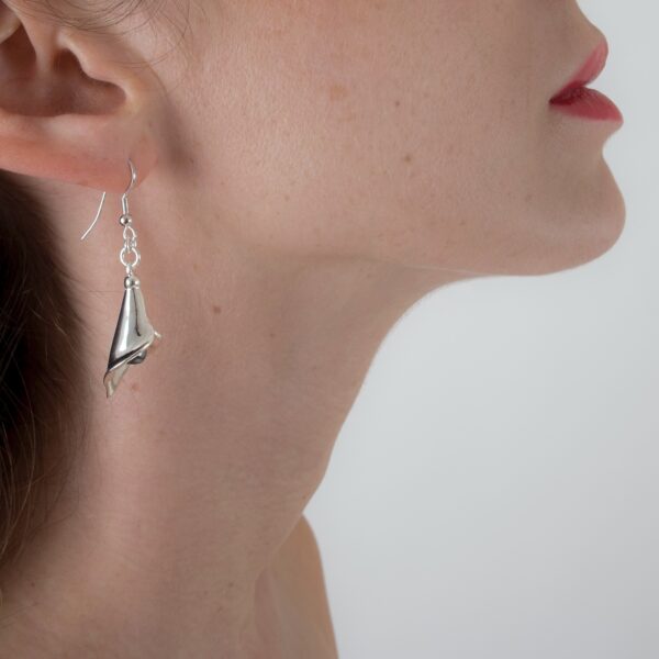 flower-silver-pistil-earring