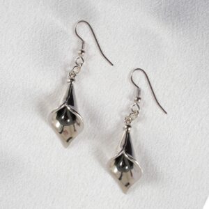 flower-silver-pistil-earring