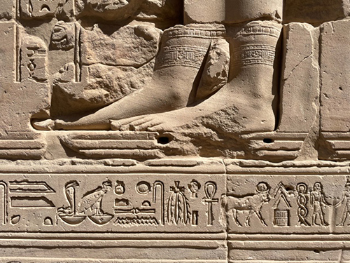 bold-anklet-jewel-ancient-egypt